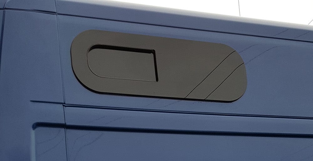AM Auto Universal-Fit Driver Side Half-Slider Screened Window 8"H x 23"W (UBW-LV2-HSS P)