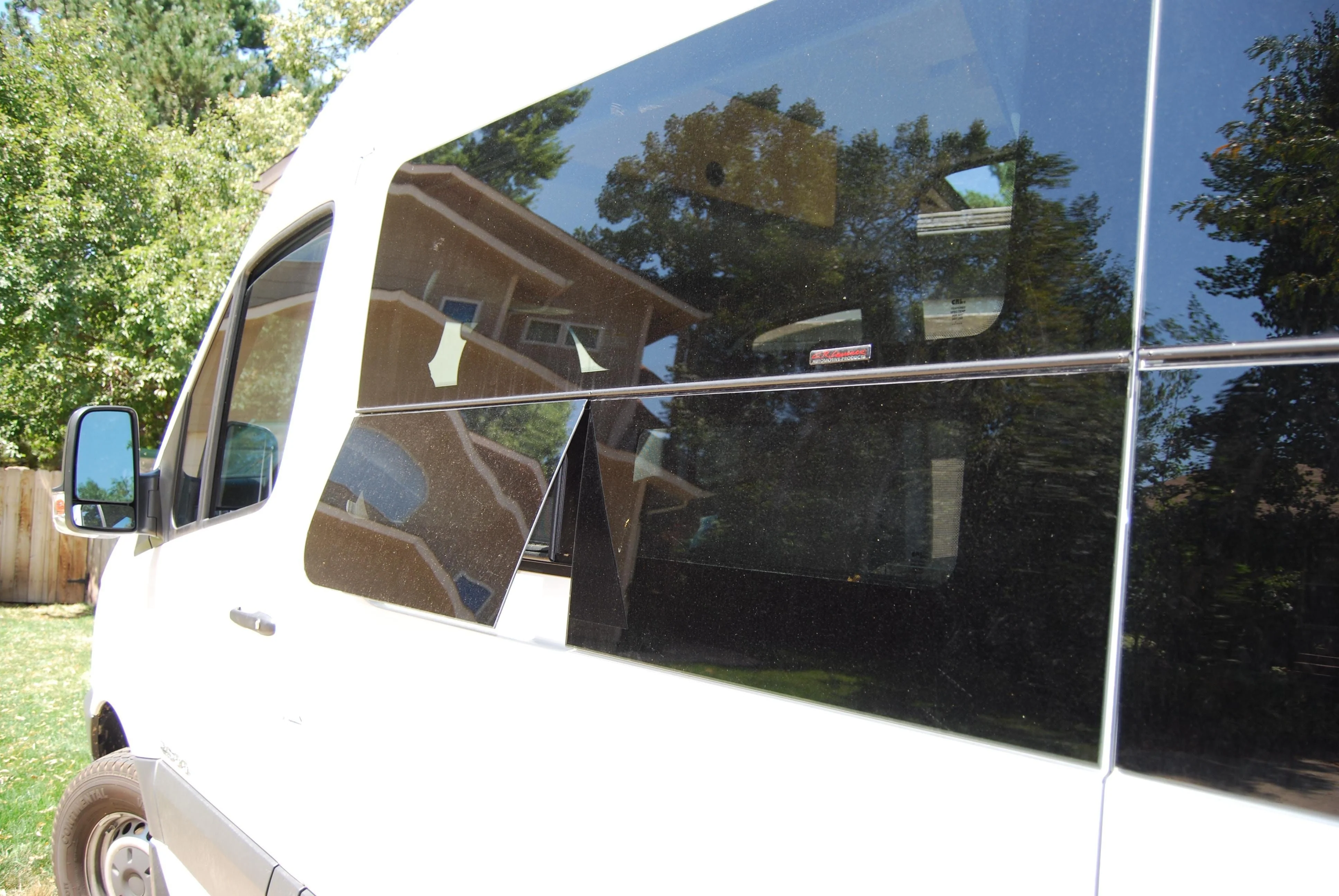 CRL Sprinter Window 170"/144" Driver's Side Forward T-Vent (FW621L) - Image 6