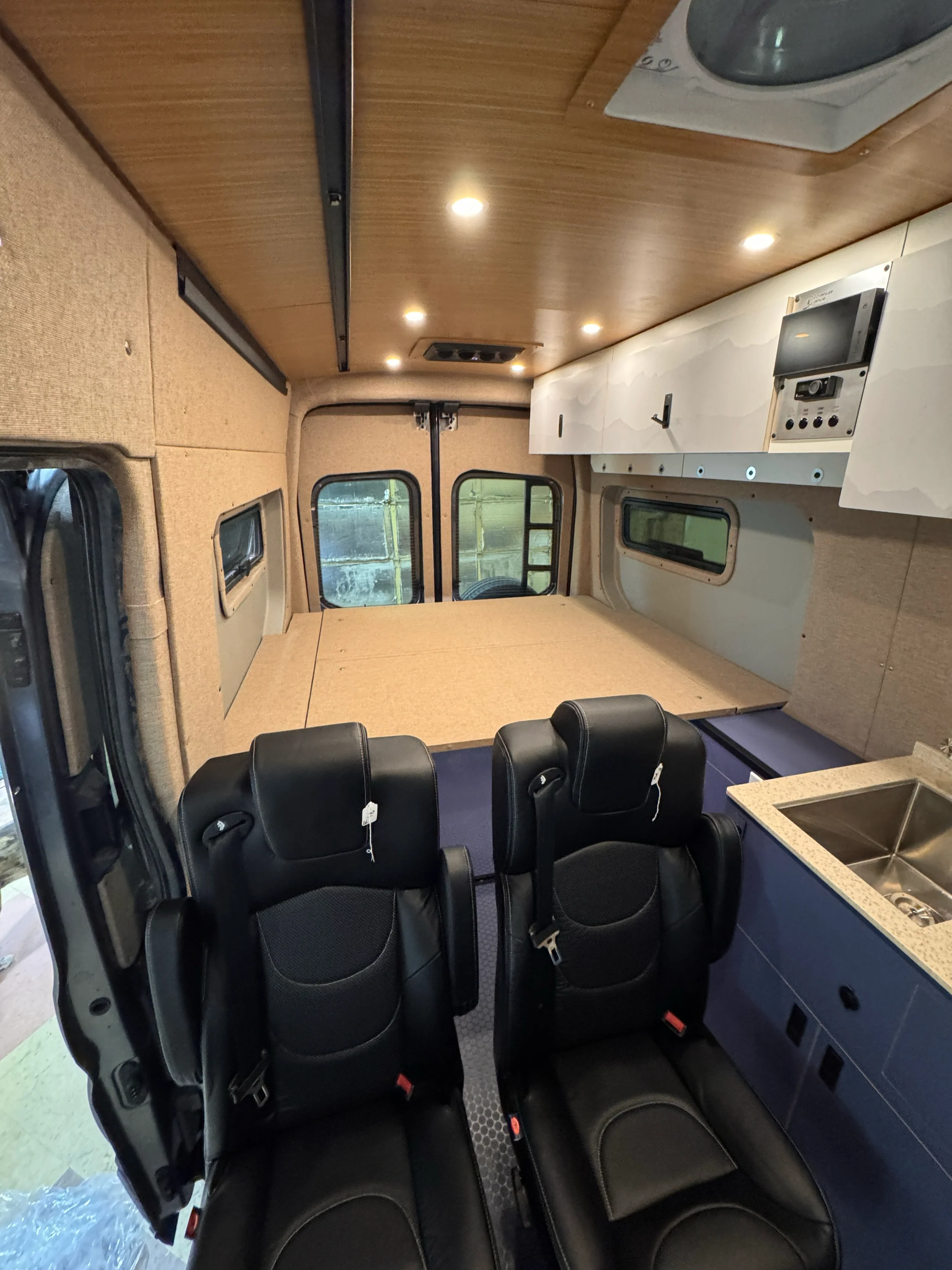 GoCode 2015+ Ford Transit Innie Sleeper 148"/148" EXT - Passenger Side - Image 7