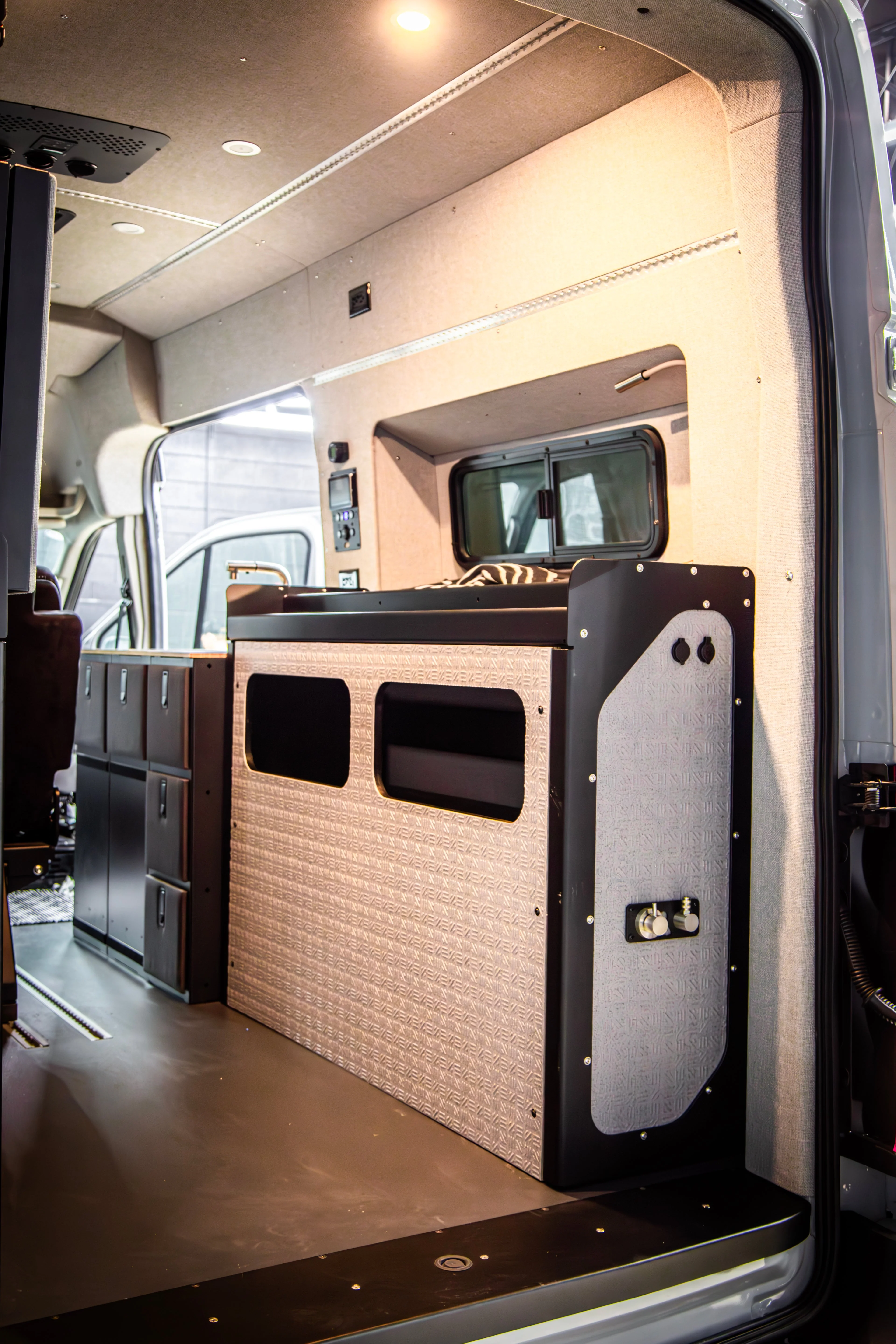 Rover Vans Garage System - Ultimate 3-in-1 Bed/Desk/Storage - Image 11