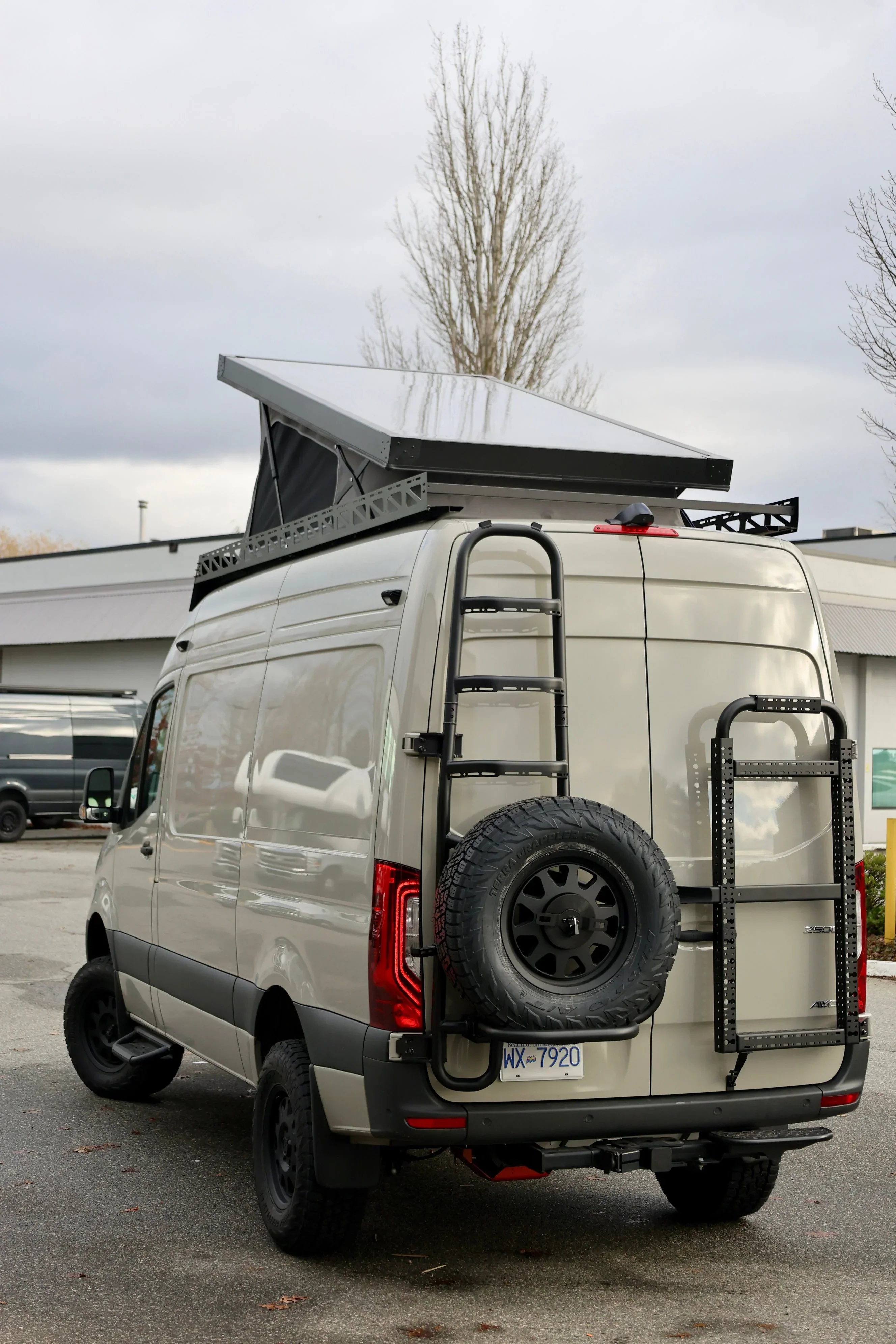 RoamlabX Carbon Fiber Roof Top Tent - 2007+ Mercedes Sprinter 170" - Image 5