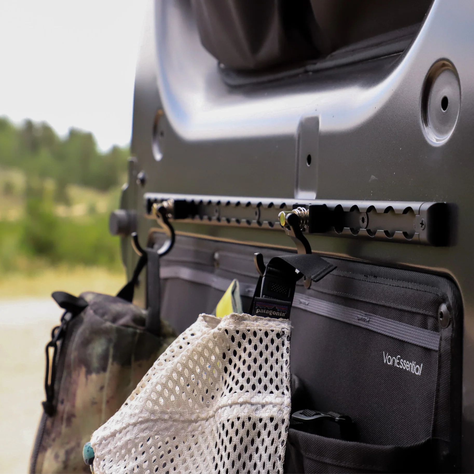 VanEssential Semi-Circle Venture L-Track (2 Pack) - Image 5