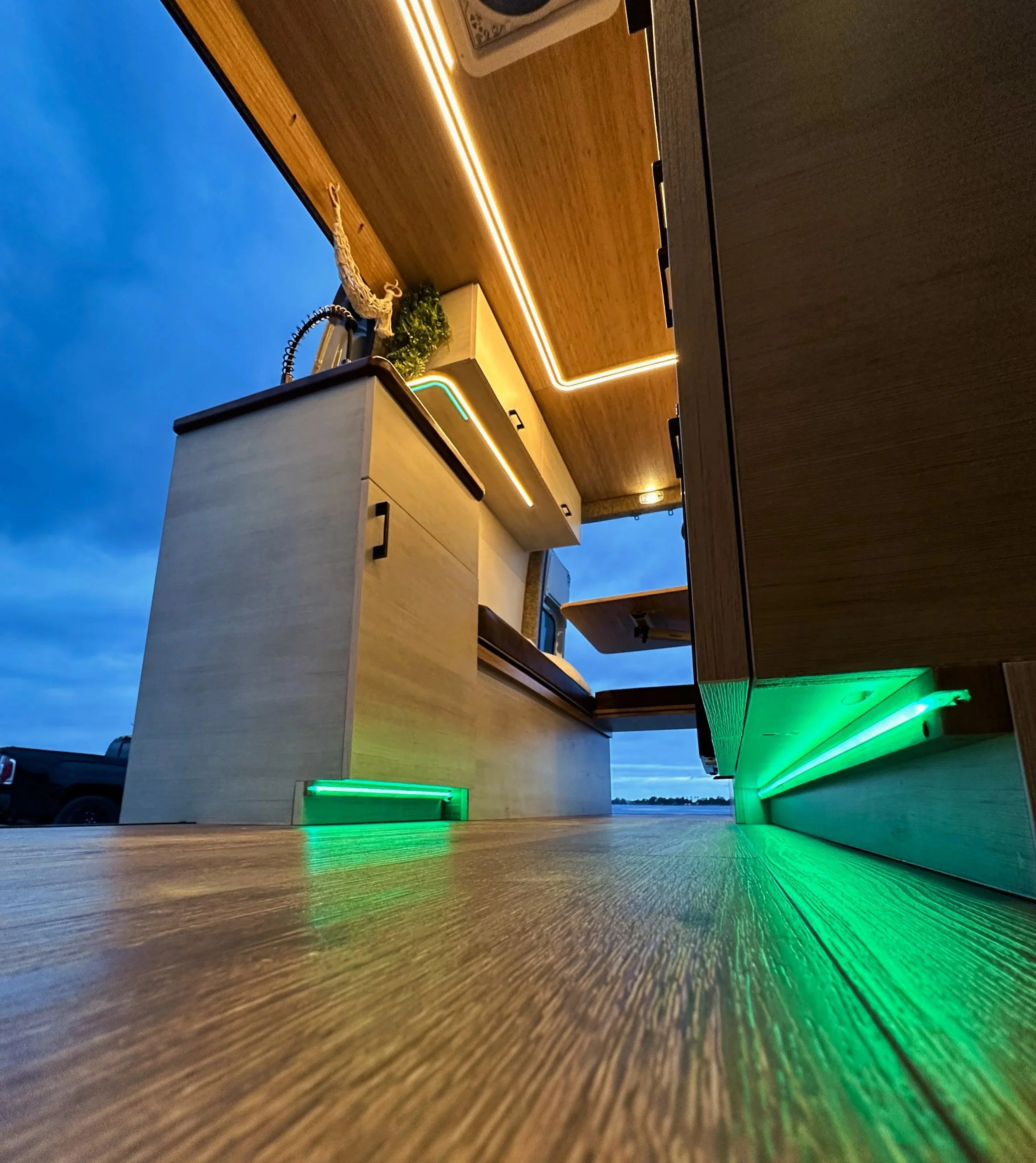 Sandy Vans Sunset LED Strip Lighting - Image 5