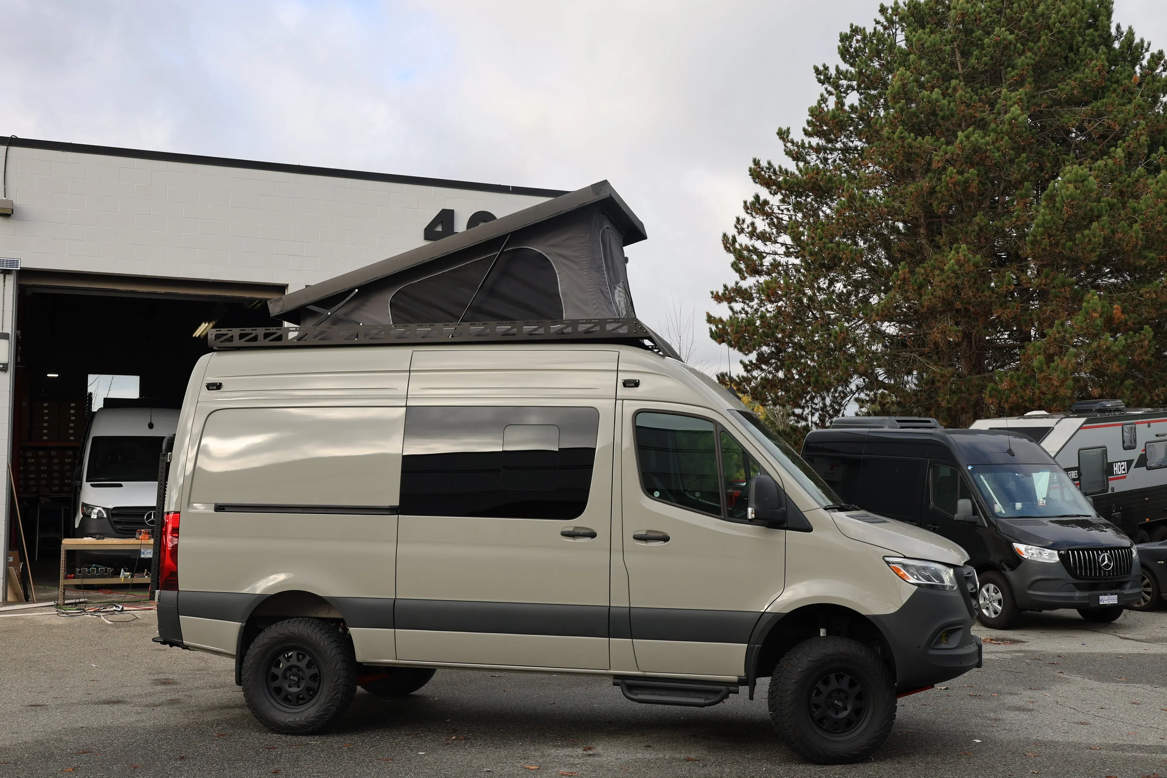 RoamlabX Carbon Fiber Roof Top Tent - 2007+ Mercedes Sprinter 144" - Image 3