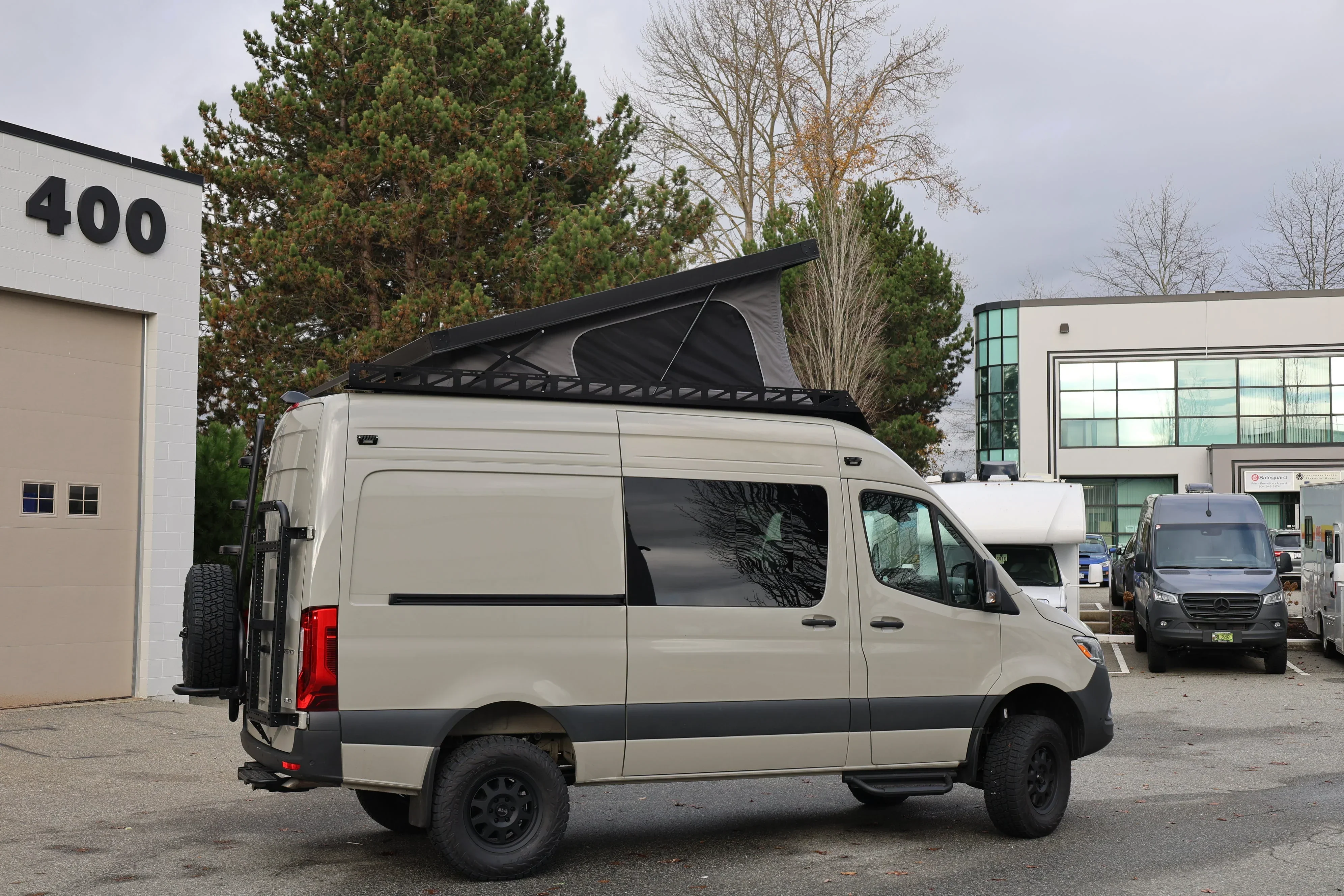 RoamlabX Carbon Fiber Roof Top Tent - 2007+ Mercedes Sprinter 144" - Image 4