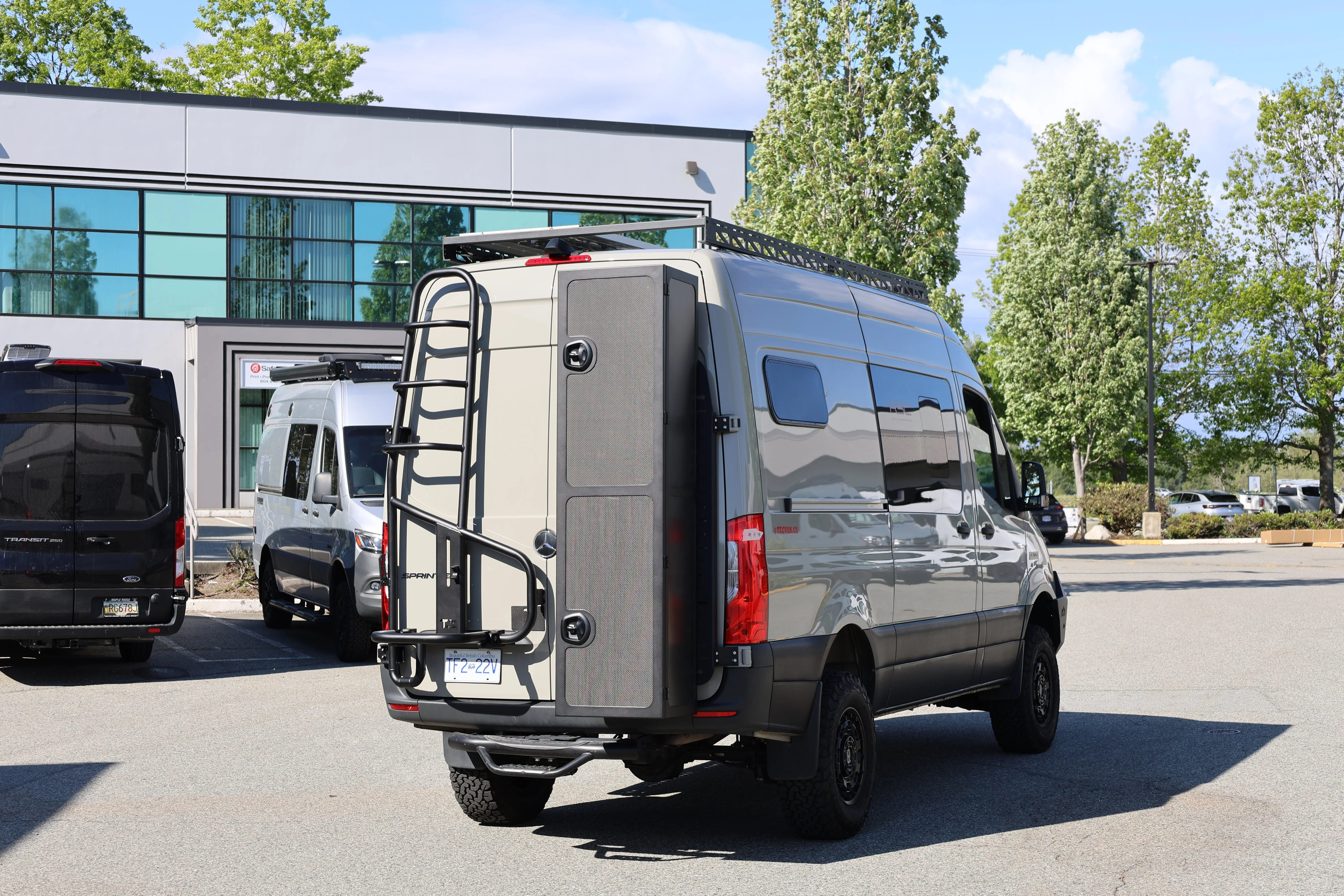 Tec Vanlife Trenta Ski / Multisport Storage Box - Carbon Fiber - Image 7