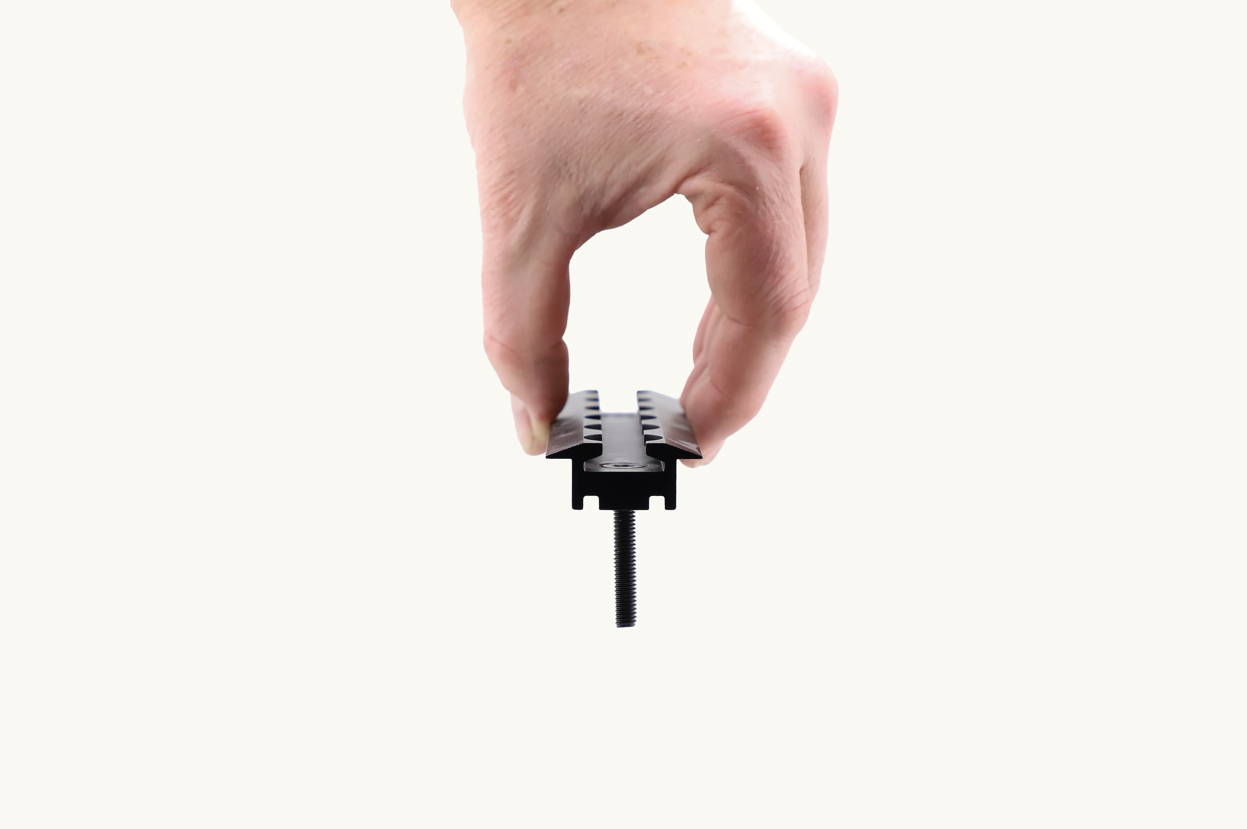 VanEssential Venture L-Track M6 Machine Screws - Image 2