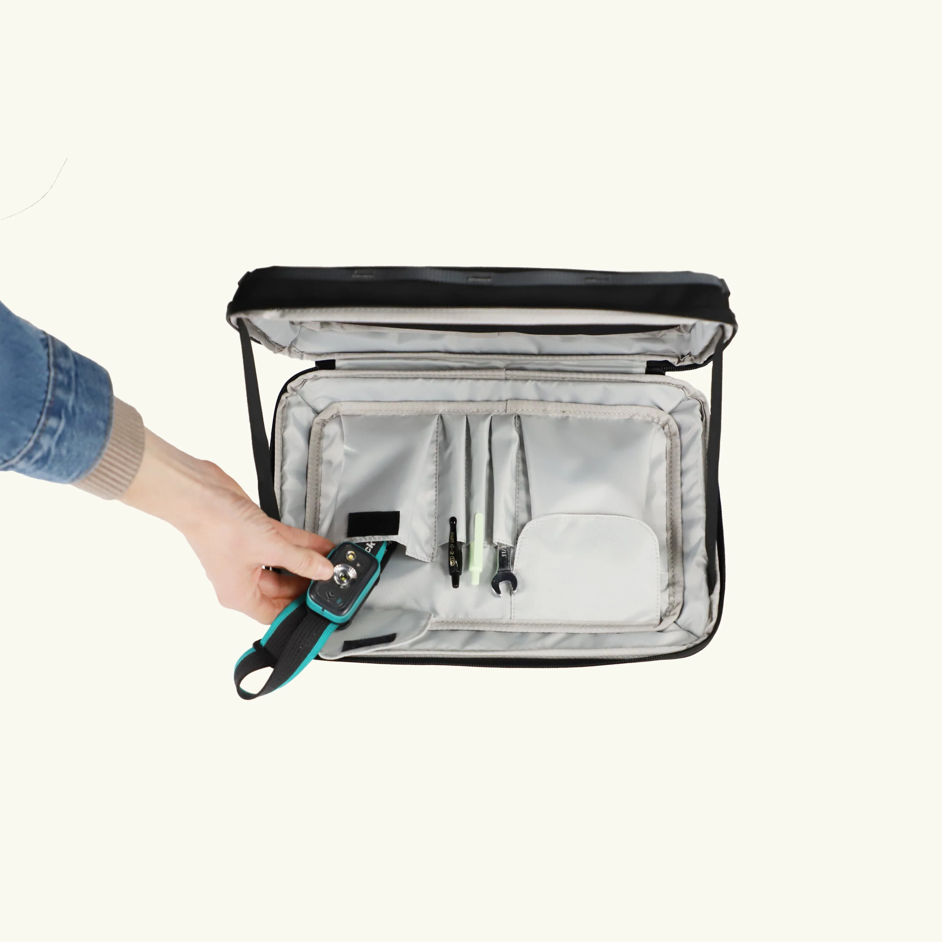 VanEssential Venture L-Track Stow Away Bag (Medium) - Image 4